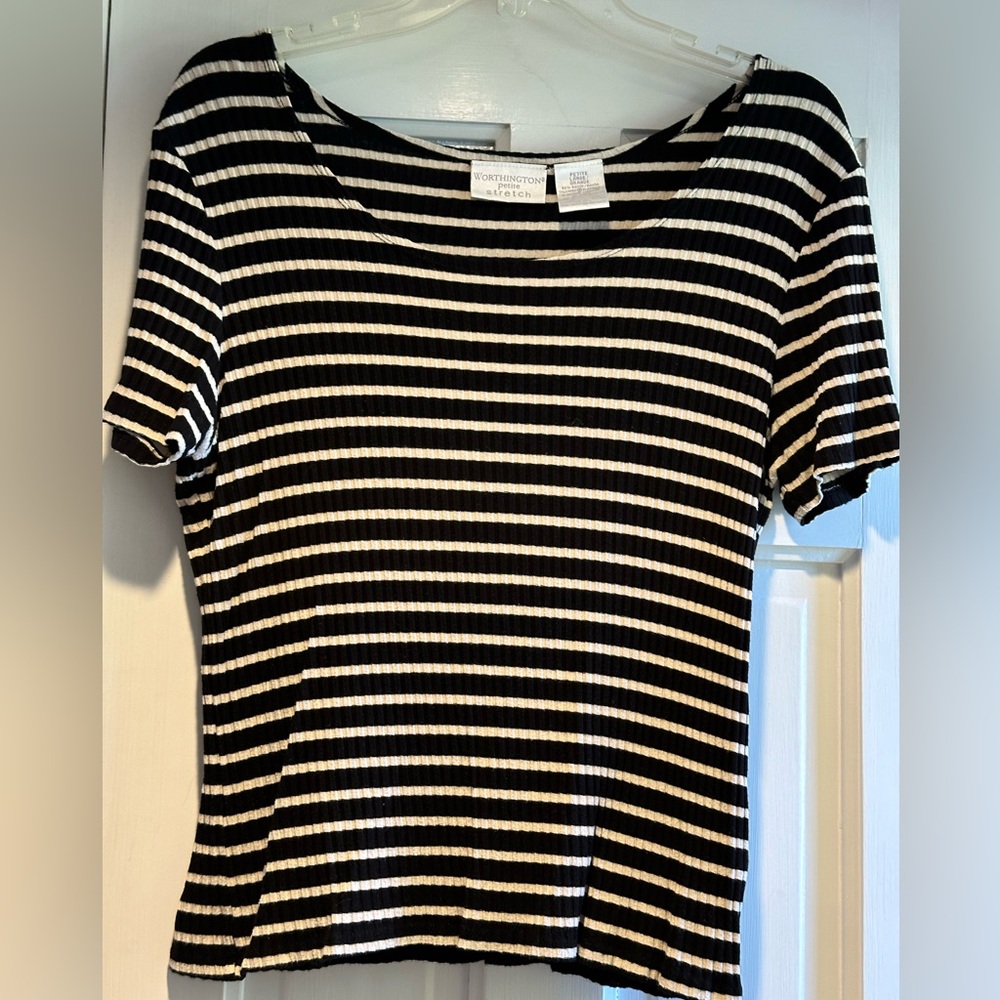 Worthington Petite Stretch Short Sleeve Top